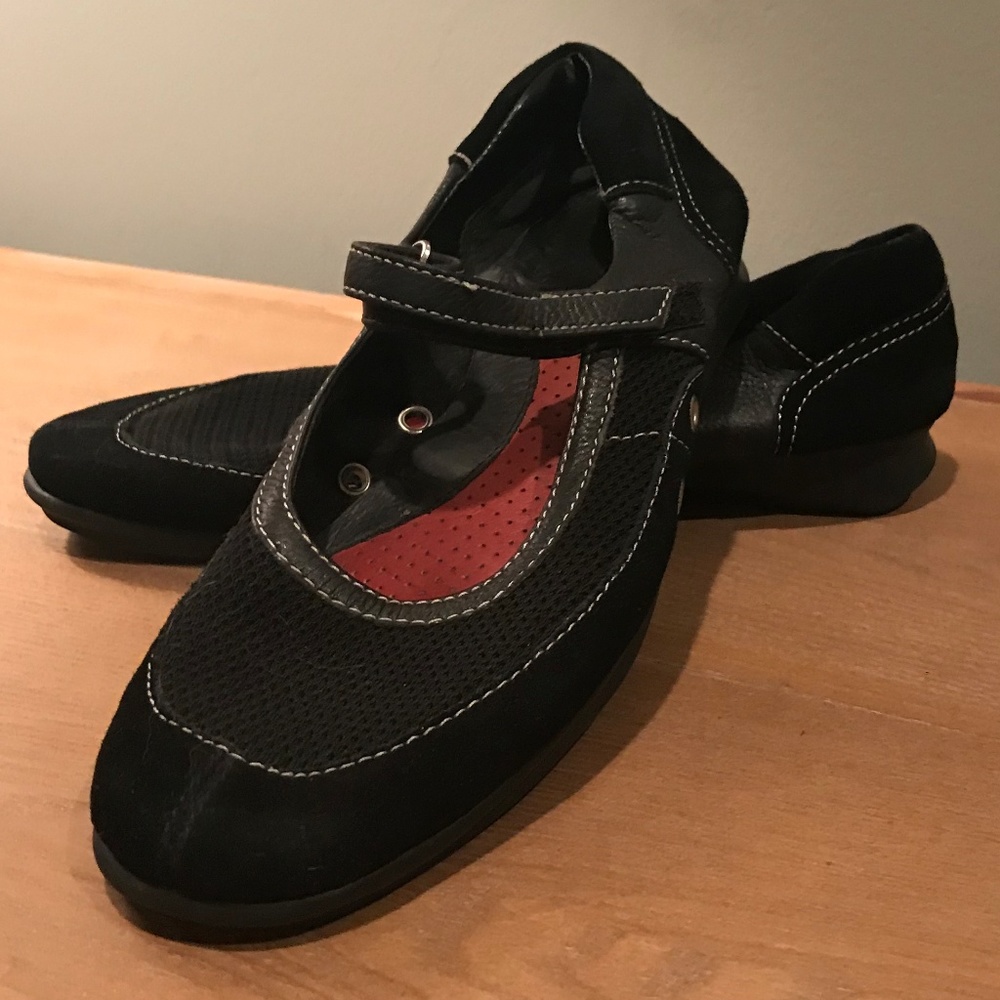 Aerosoles Maryjane Leather Flats - size 6
